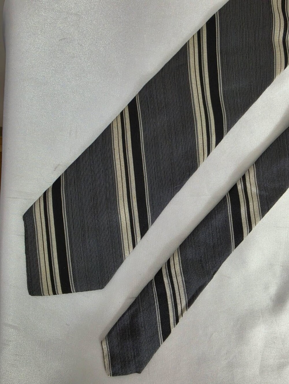 Lanvin Black 100%  Tie with Cream and Gray Stripes